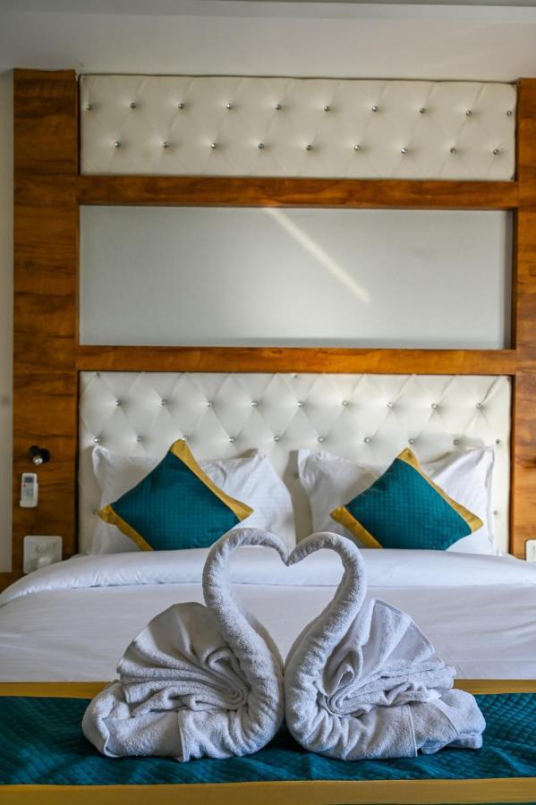Hotel 7 Heaven Dehradun Dış mekan fotoğraf