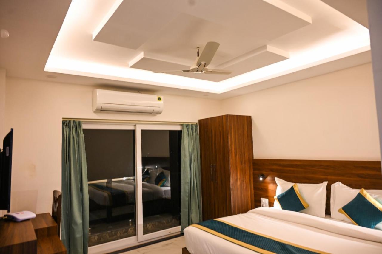 Hotel 7 Heaven Dehradun Dış mekan fotoğraf