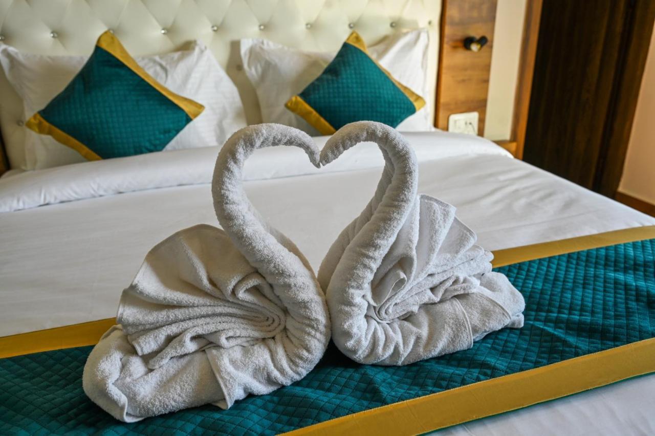 Hotel 7 Heaven Dehradun Dış mekan fotoğraf