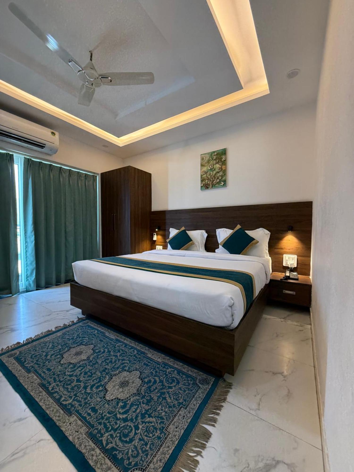 Hotel 7 Heaven Dehradun Dış mekan fotoğraf