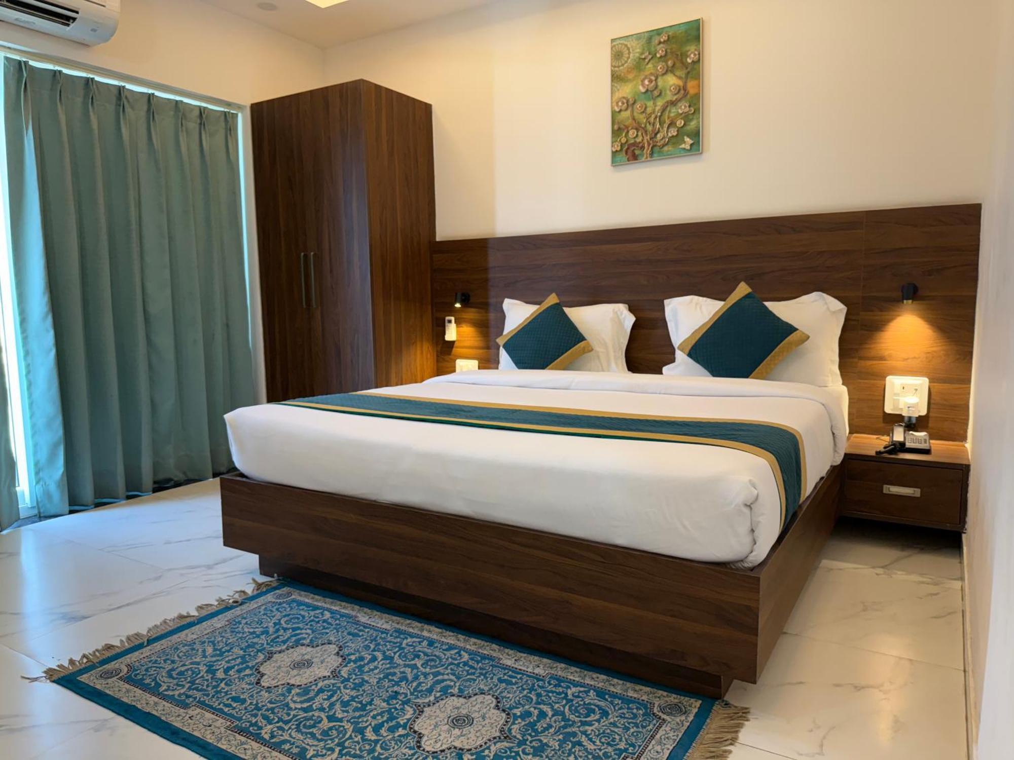 Hotel 7 Heaven Dehradun Dış mekan fotoğraf